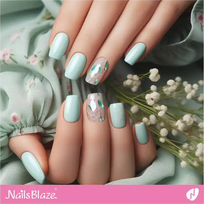Mint Green Nails with Crackle Accents | Spring Nails - NB3992